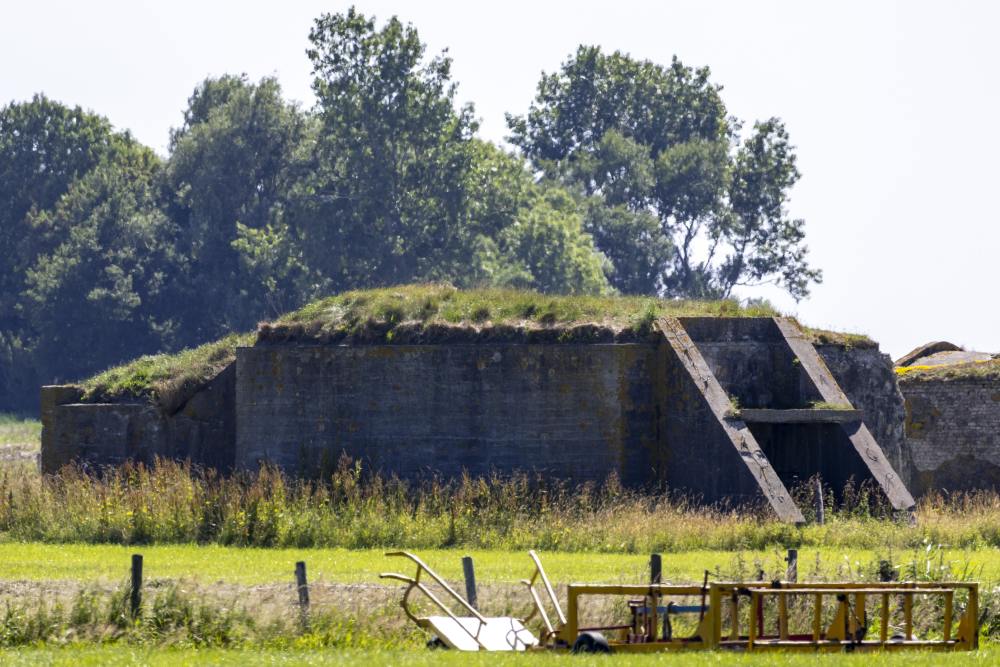 Fliegerhorst Bergen: W.N.3 - Küver 455 Bunker (C12) #3