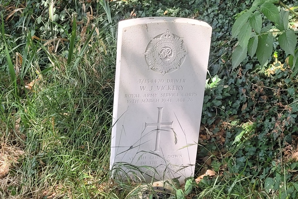 Commonwealth War Grave Fivehead Cemetery #1