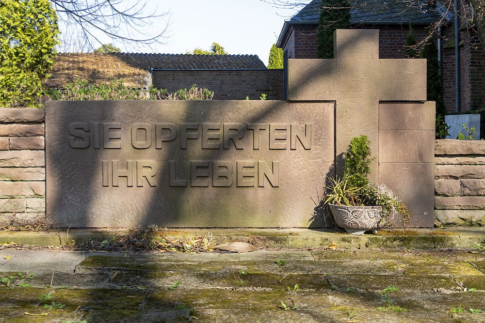 War Memorial Niederembt