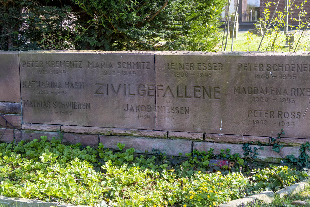 Oorlogsmonument Niederembt #2
