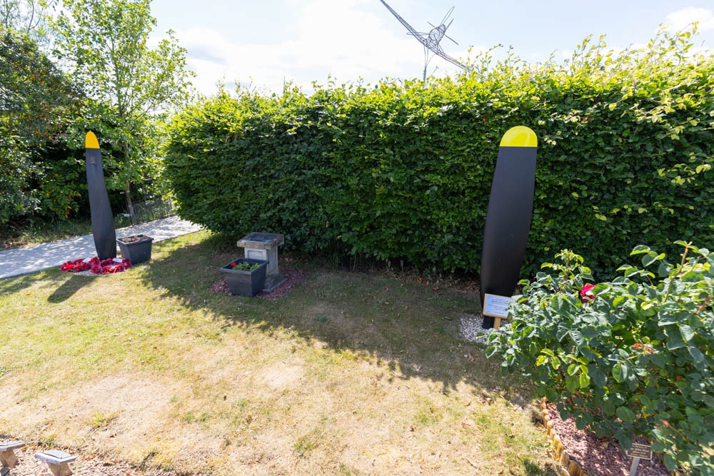 Memorial Garden 106 Squadron RAF #2