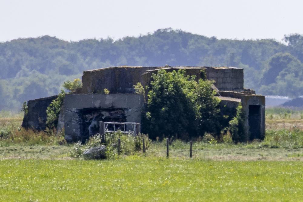 Fliegerhorst Bergen: W.N.3 - Küver 452b Bunker (C3) #3