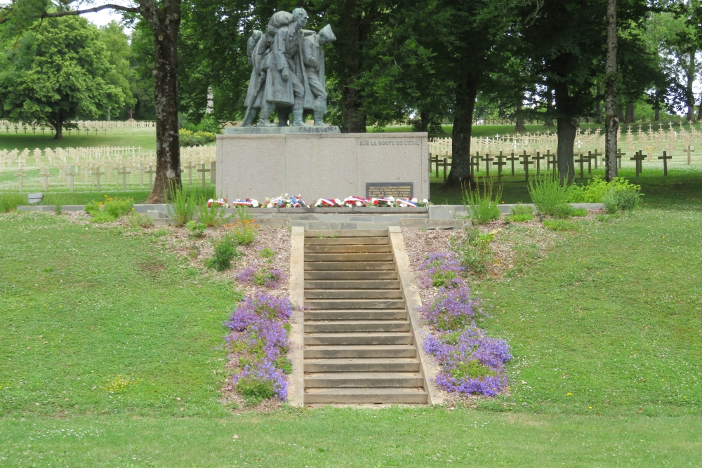War Memorial Montauville #2
