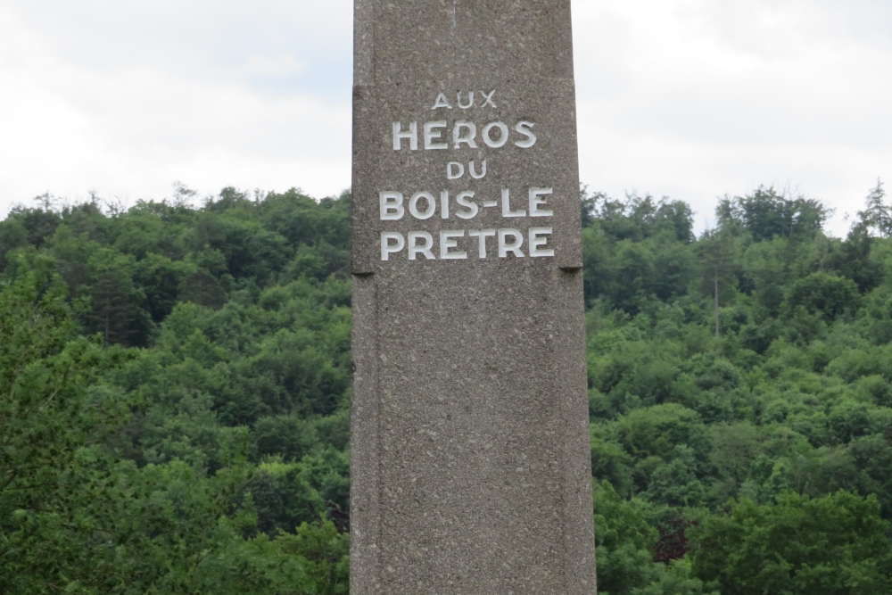 Oorlogsmonument Montauville #4
