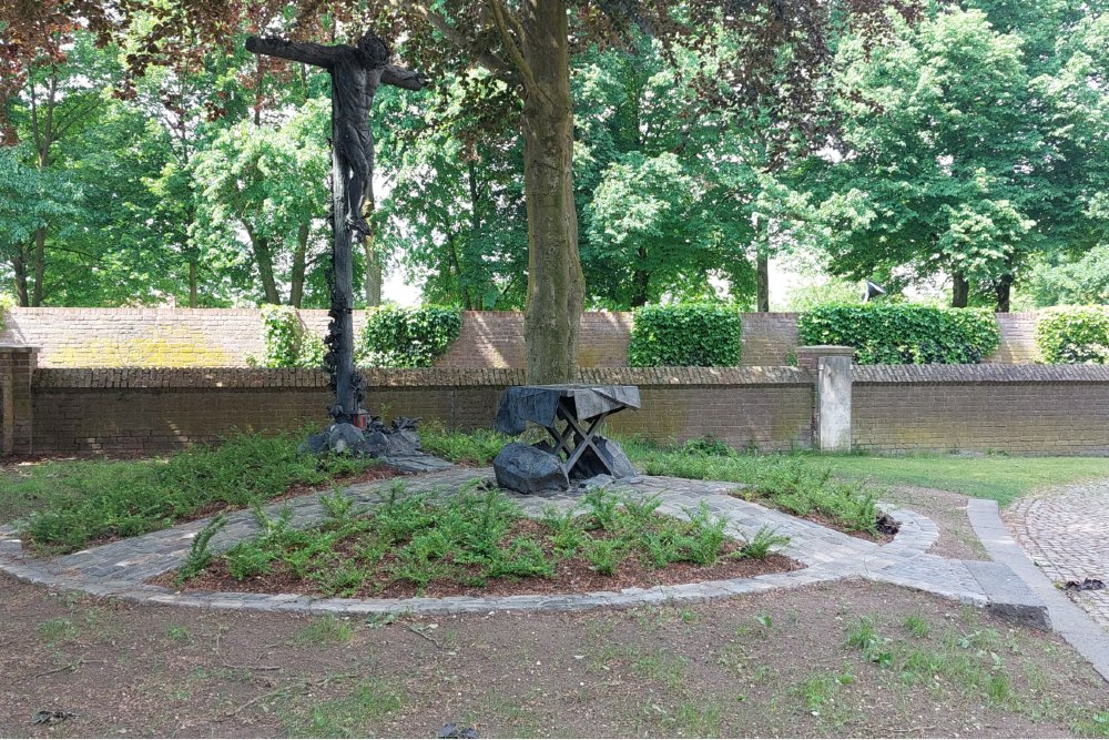 Oorlogsmonument Kranenburg #8