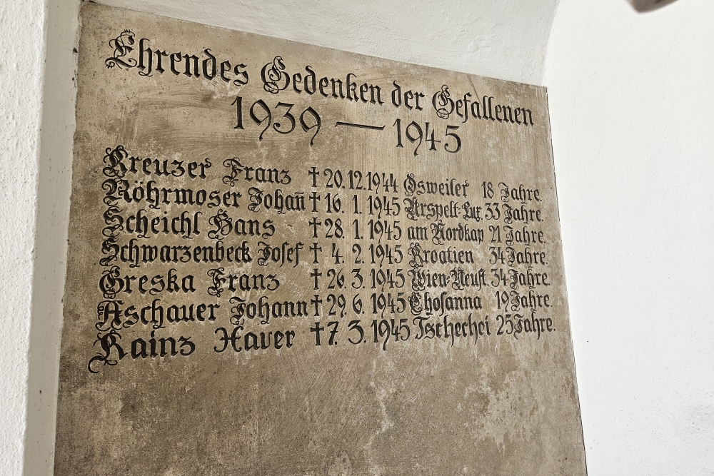 War Memorial Straußdorf #3