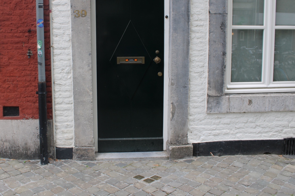 Stumbling Stones Hoogbrugstraat 39 #5
