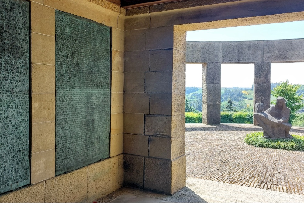 Monument Oorlogsbegraafplaats Daleiden #3