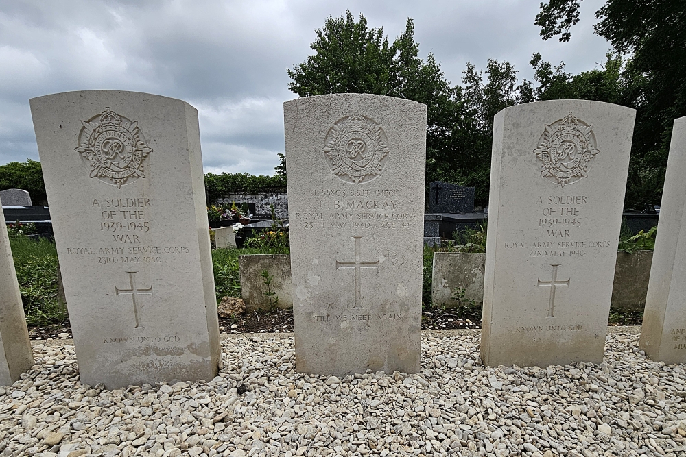 Oorlogsgraven van het Gemenebest Gemeentelijke Begraafplaats Ardres #5