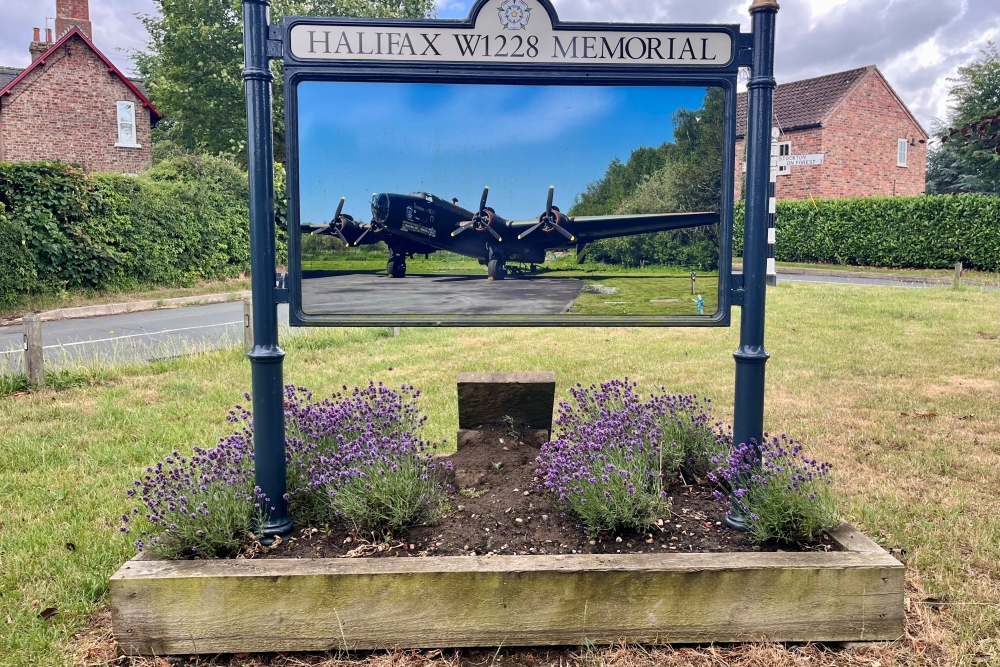 Crashsite Handley Page Halifax W1228 #2