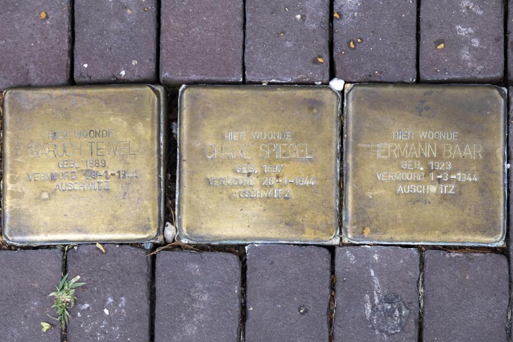 Stumbling Stones Sonsbeeksingel 116