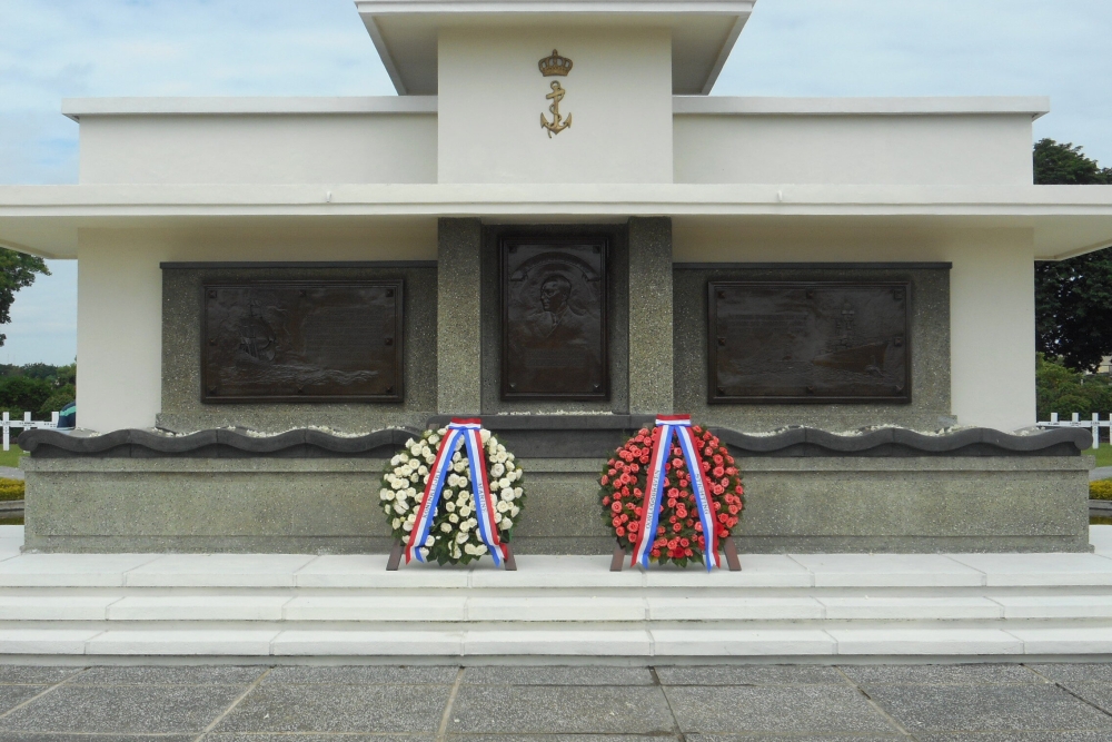 Karel Doorman Monument Kembang Kuning