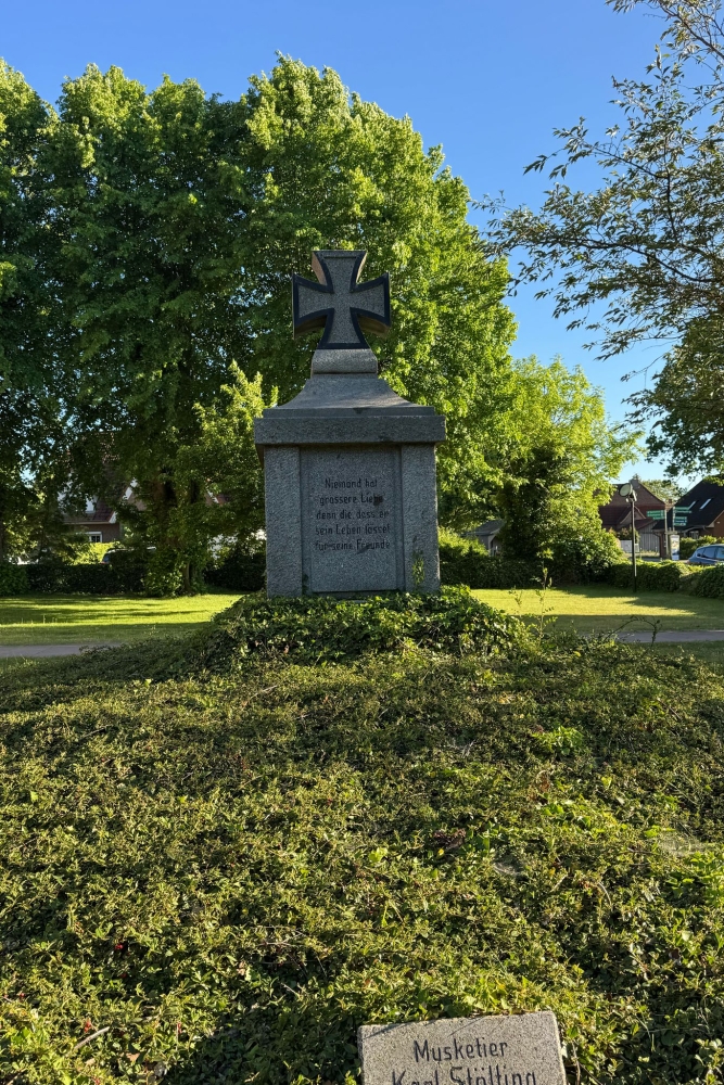 War Memorial Großenaspe #3