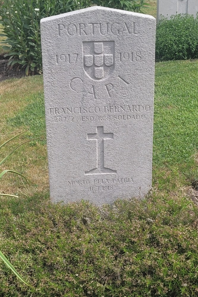 Commonwealth War Graves WWI Plot Bear Road Cemetery #3