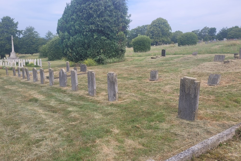 Commonwealth War Graves WWI Plot Bear Road Cemetery #5