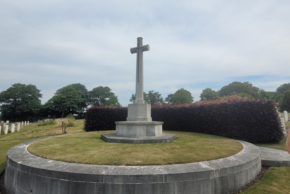 Commonwealth War Graves WW2 Plot Bear Road Cemetery Brighton