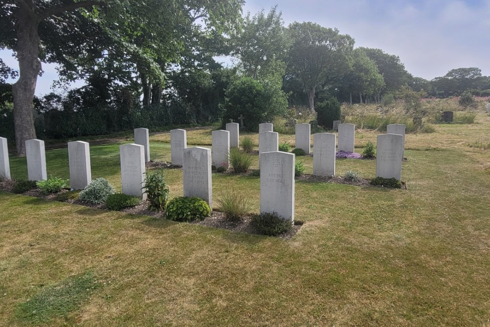 Commonwealth War Graves WW2 Plot Bear Road Cemetery Brighton #4