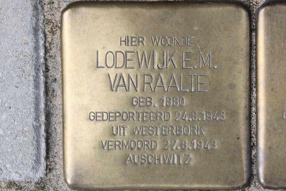 Stumbling Stones Van Hogenhoucklaan 60