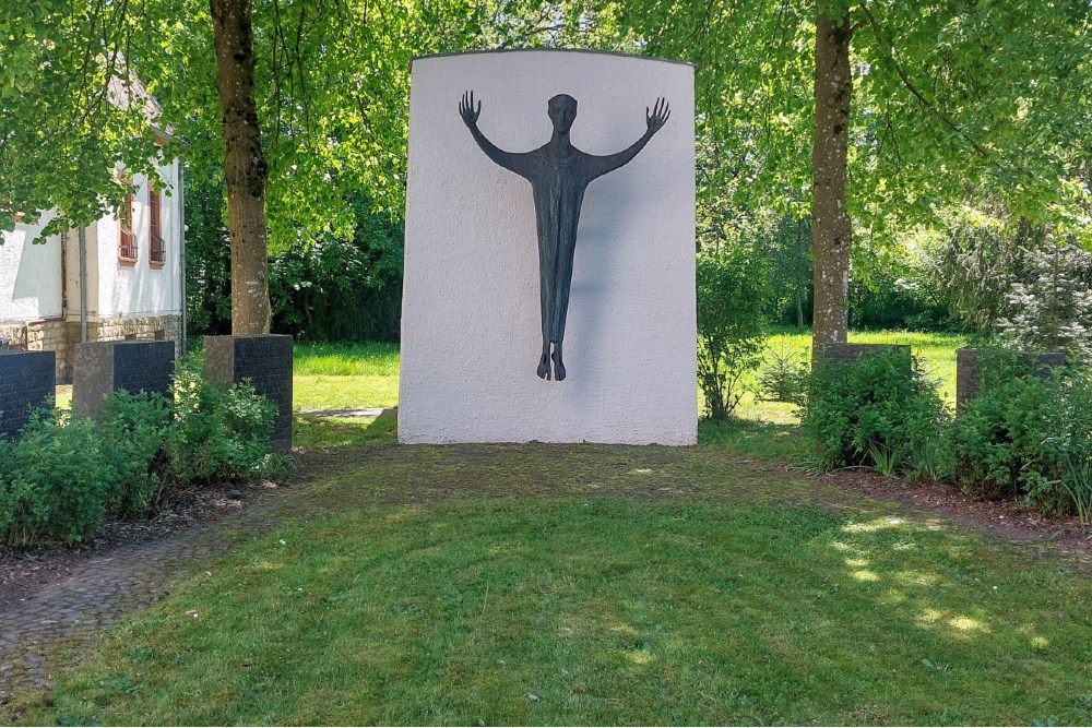 War Memorial Körperich #1