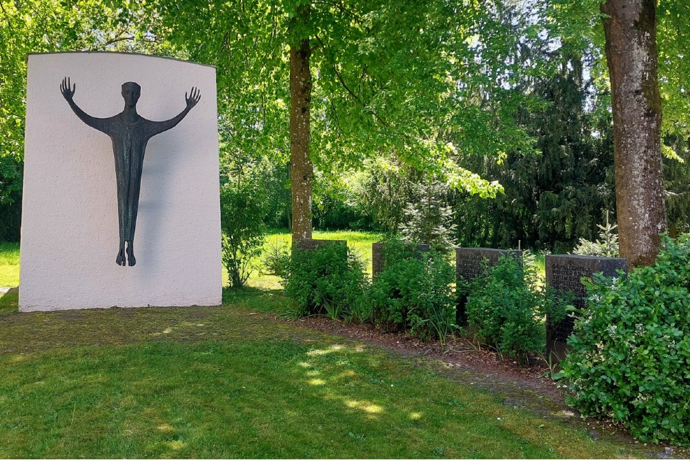 War Memorial Körperich #4