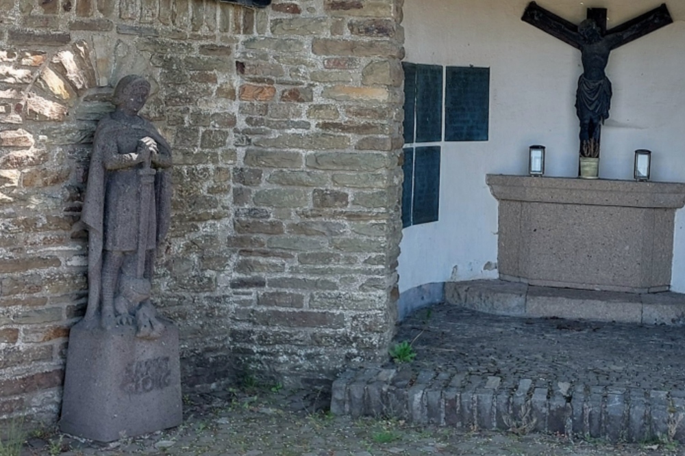 War Memorial Daleiden #8