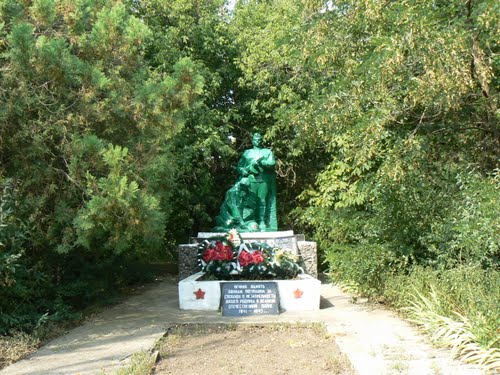 Mass Grave Soviet Soldiers Smile