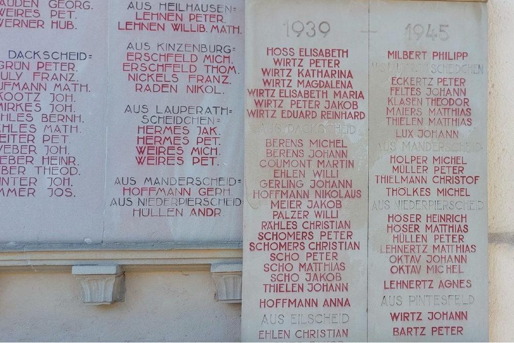 War Memorial Waxweiler #4