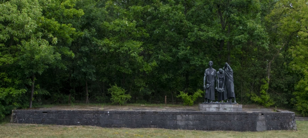 Statue Group 