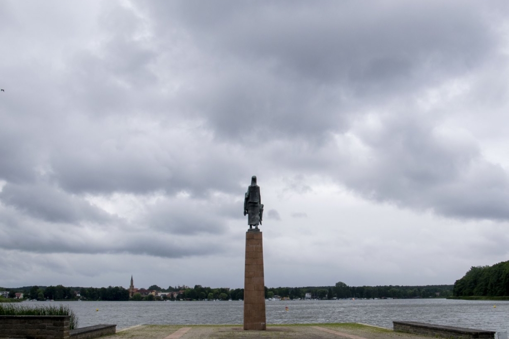 Monument 