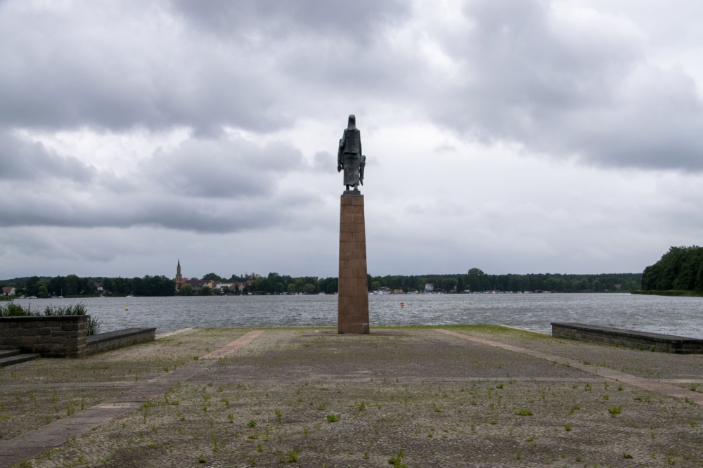 Memorial 