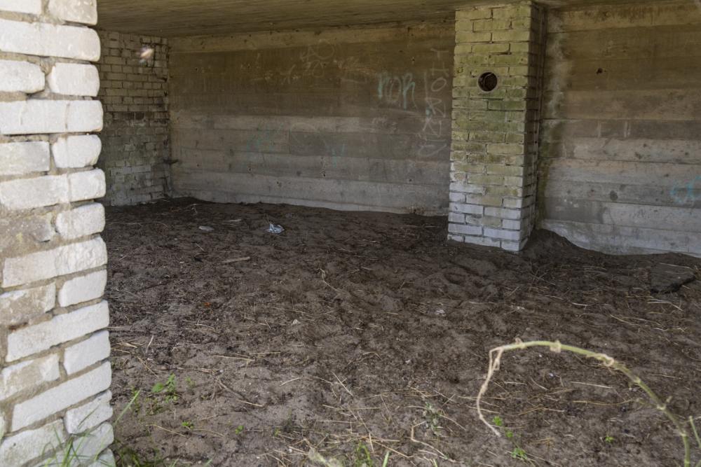 Fliegerhorst Bergen: Wn. 7 - Küver 450b Bunker (P39) #4
