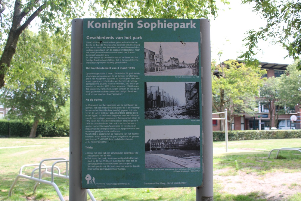 Stolpersteine  ingang van het Koningin Sophiepark #5