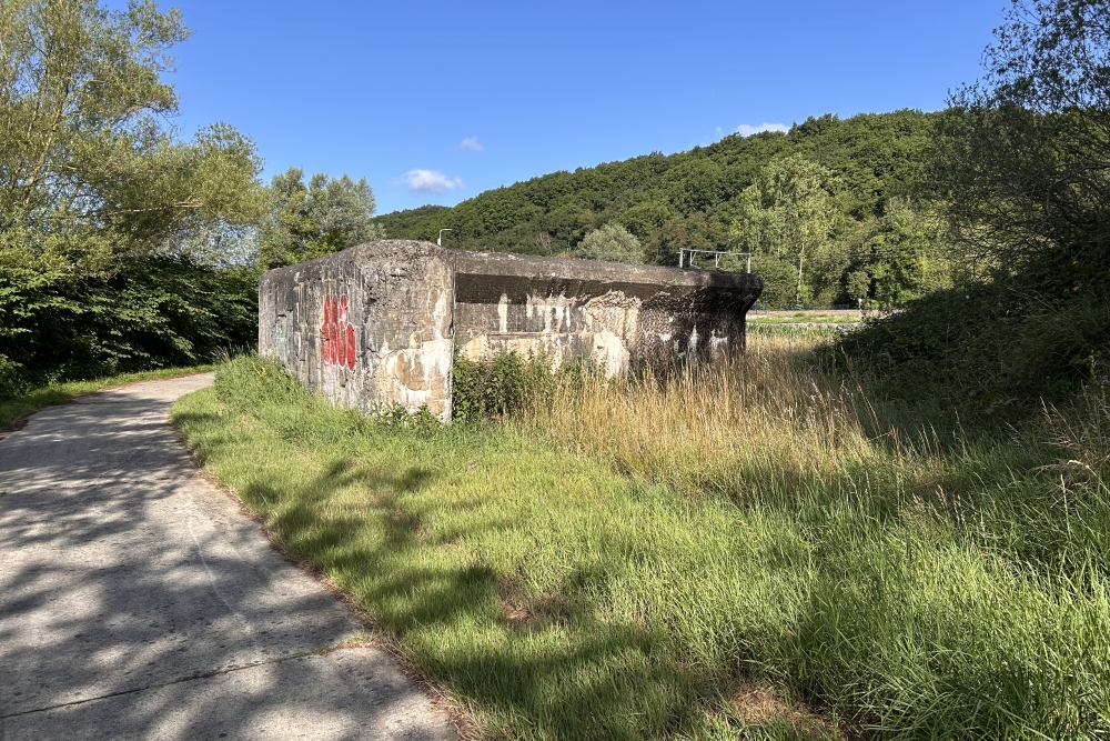 Bankside bunker, Java