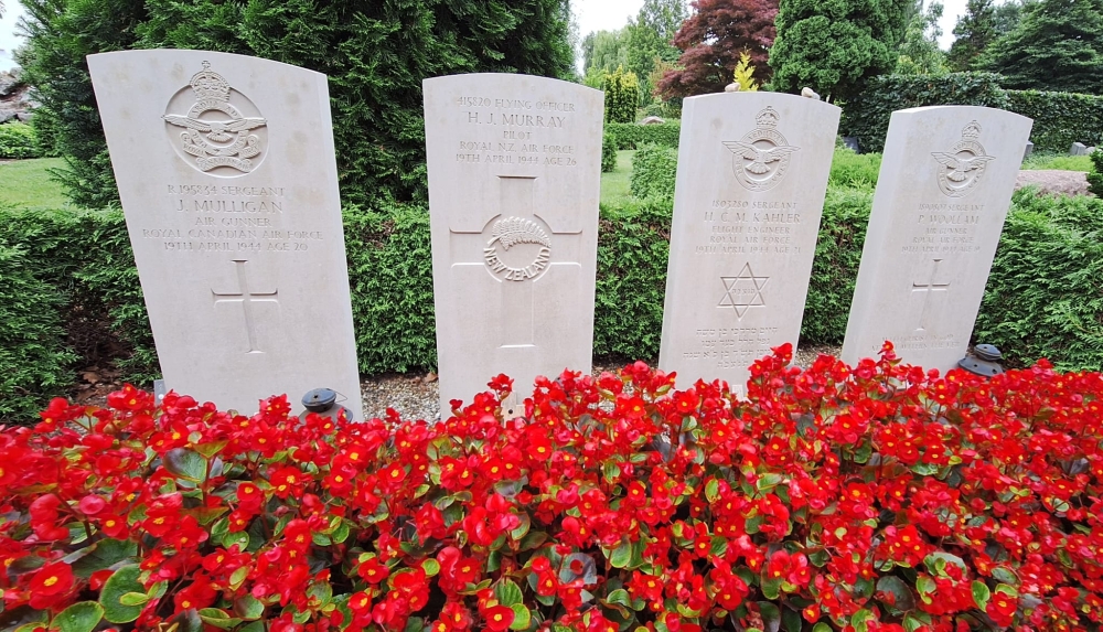 Oorlogsgraven van het Gemenebest Gram #4