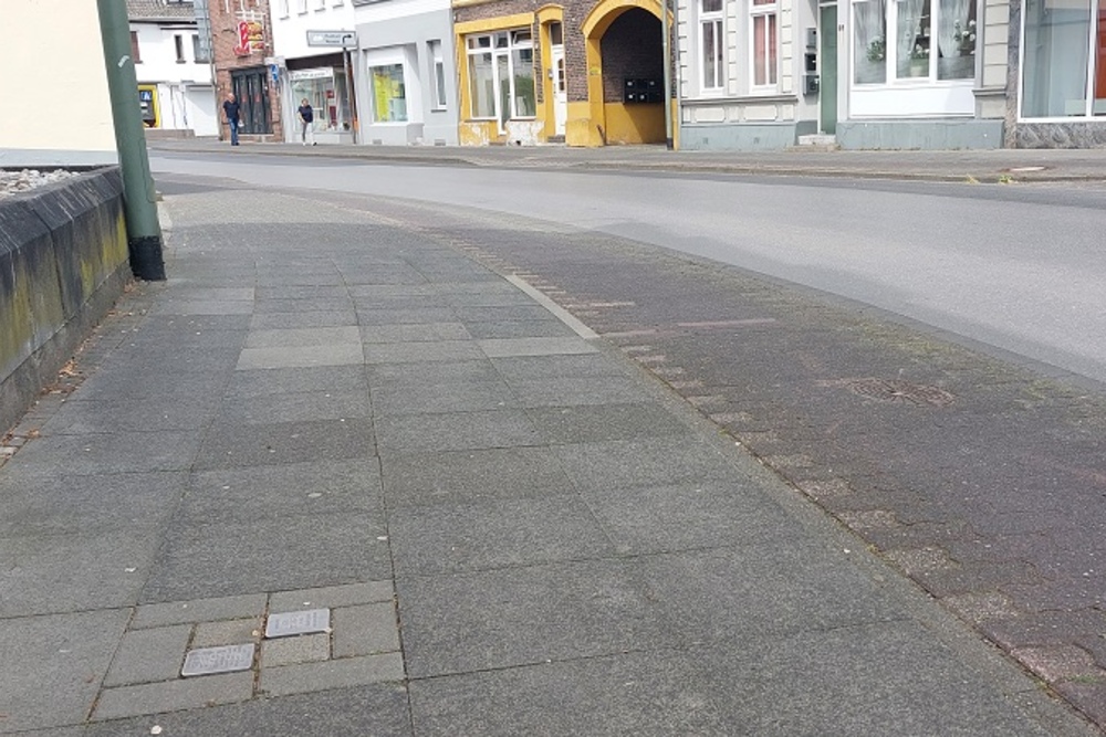 Stolpersteine Voßstraße 96 #4