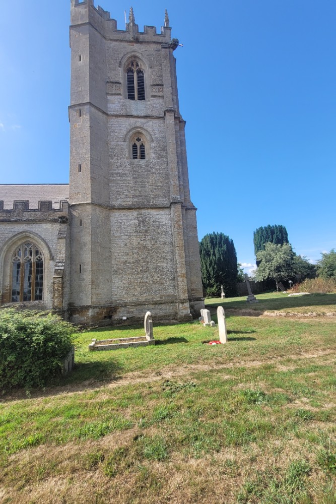 Commonwealth War Grave St. Mary Churchyard #2