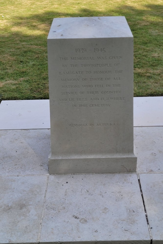 Commonwealth War Graves Ramsgate and St Lawrence  #3
