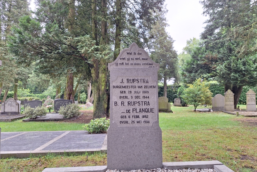 Dutch War Graves Municipal Cemetery Zelhem #4