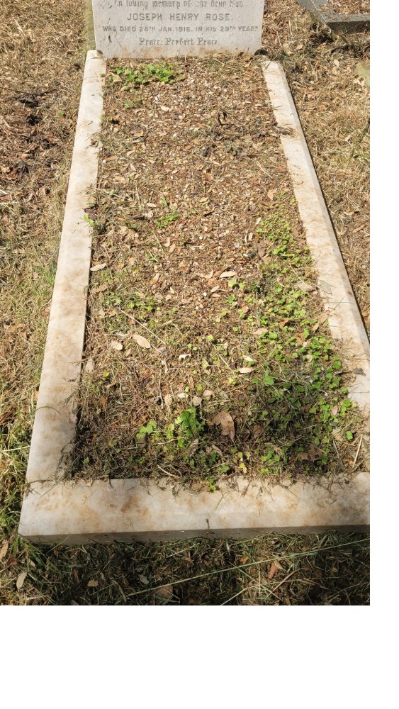 Commonwealth War Graves St Margaret Churchyard #2
