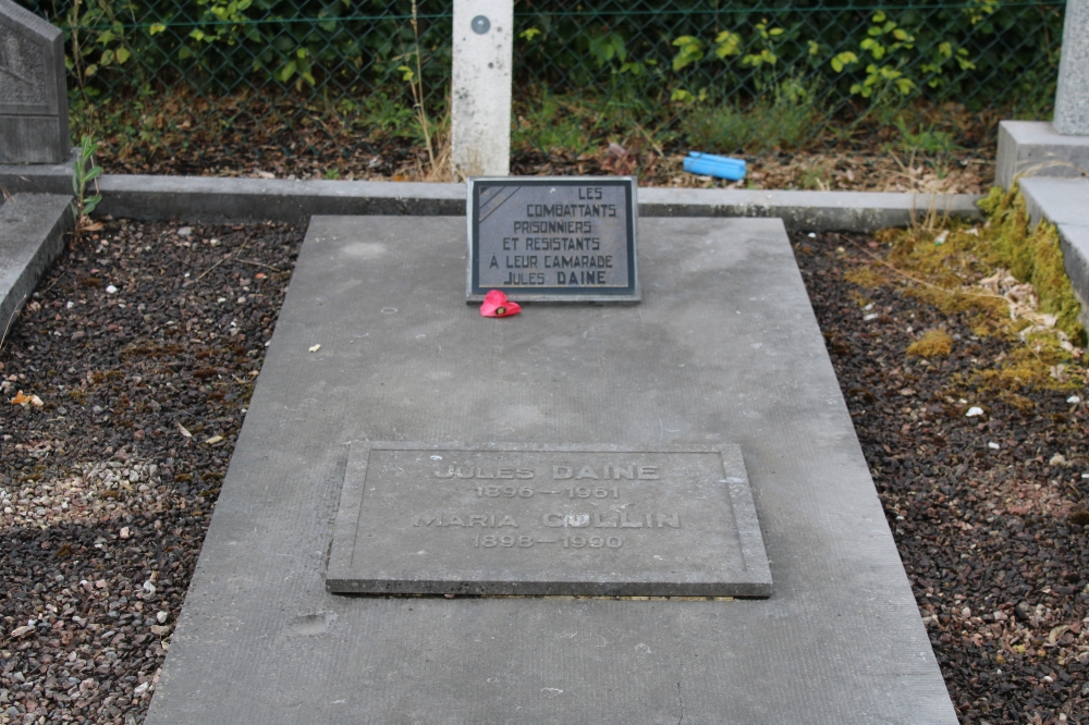 Belgian Graves Veterans Somme-Leuze #3