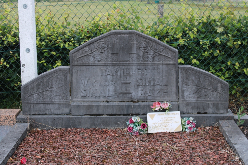 Belgian Graves Veterans Somme-Leuze #4