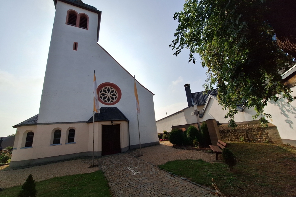 War Memorial Hoven #4