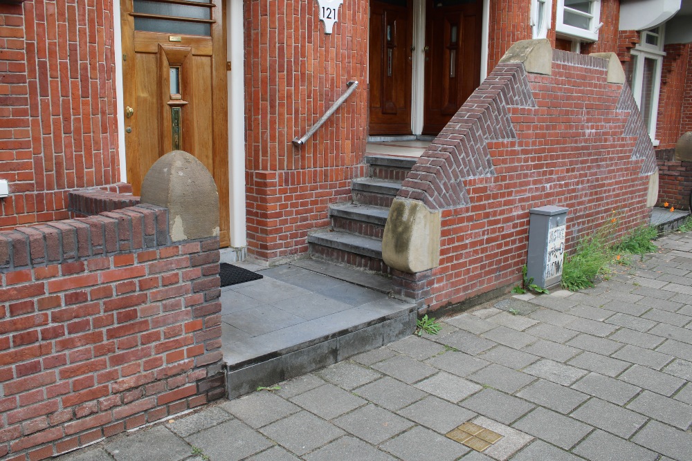 Stumbling Stones Amsteldijk 121 #6