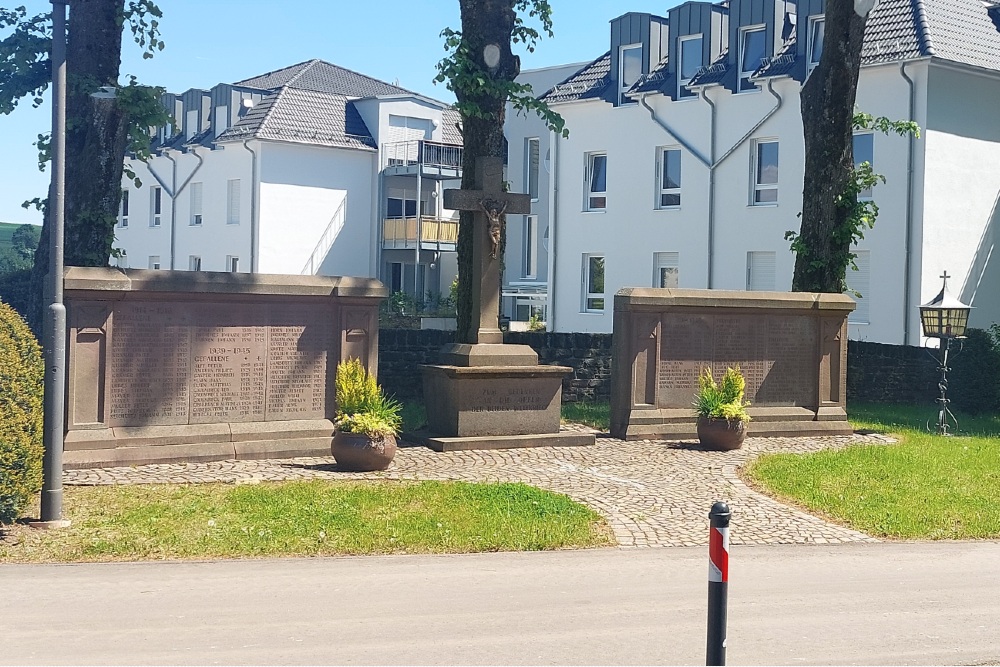 Oorlogsmonument Arzfeld #6
