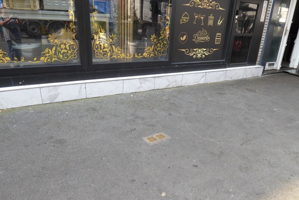 Stumbling Stones Place des Reignaux 10 #2