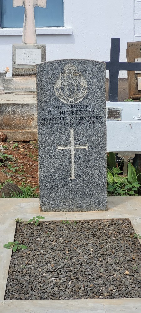 Oorlogsgraven van het Gemenebest Roche Bois Eastern Public Cemetery #3