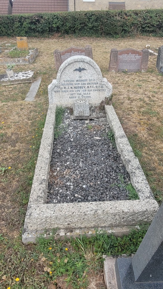 Commonwealth War Graves Christ Church Churchyard #2
