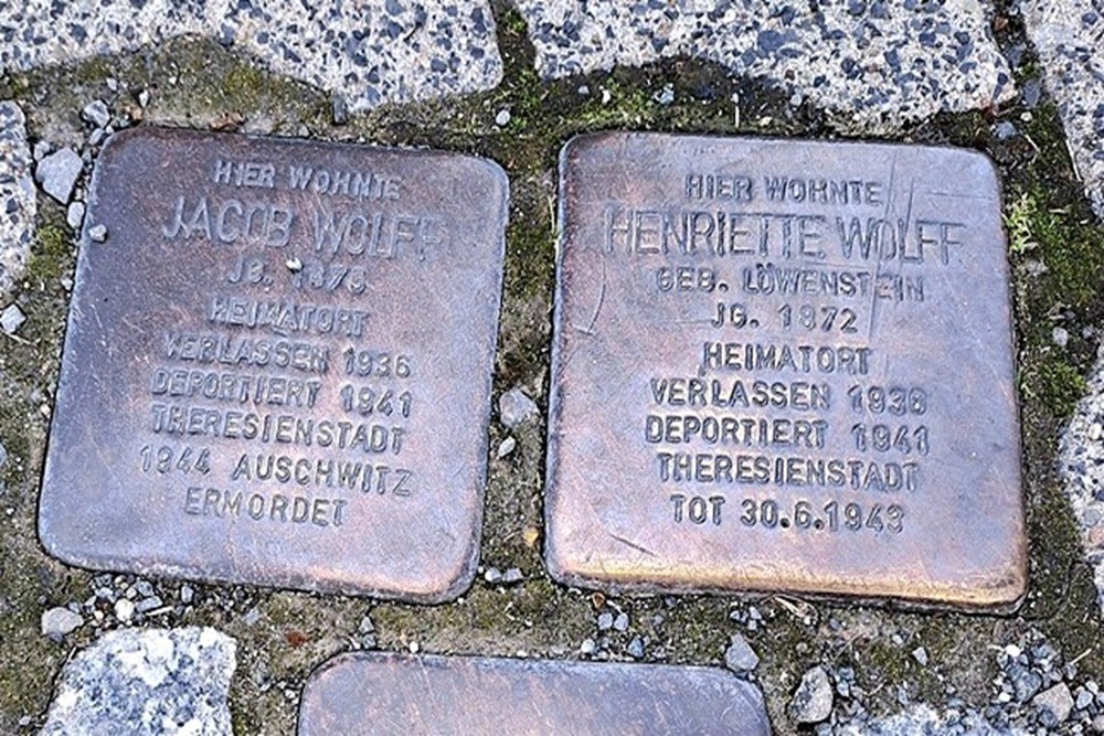 Stumbling Stones Arfelder Hauptstraße 30 #3