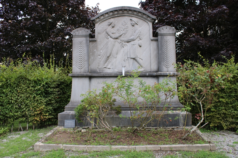War Memorial Vierset-Barse #2