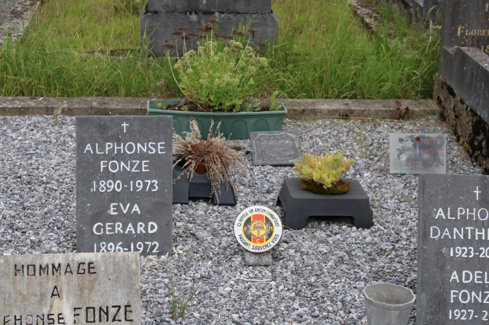 Belgian Graves Veterans Vierset-Barse
